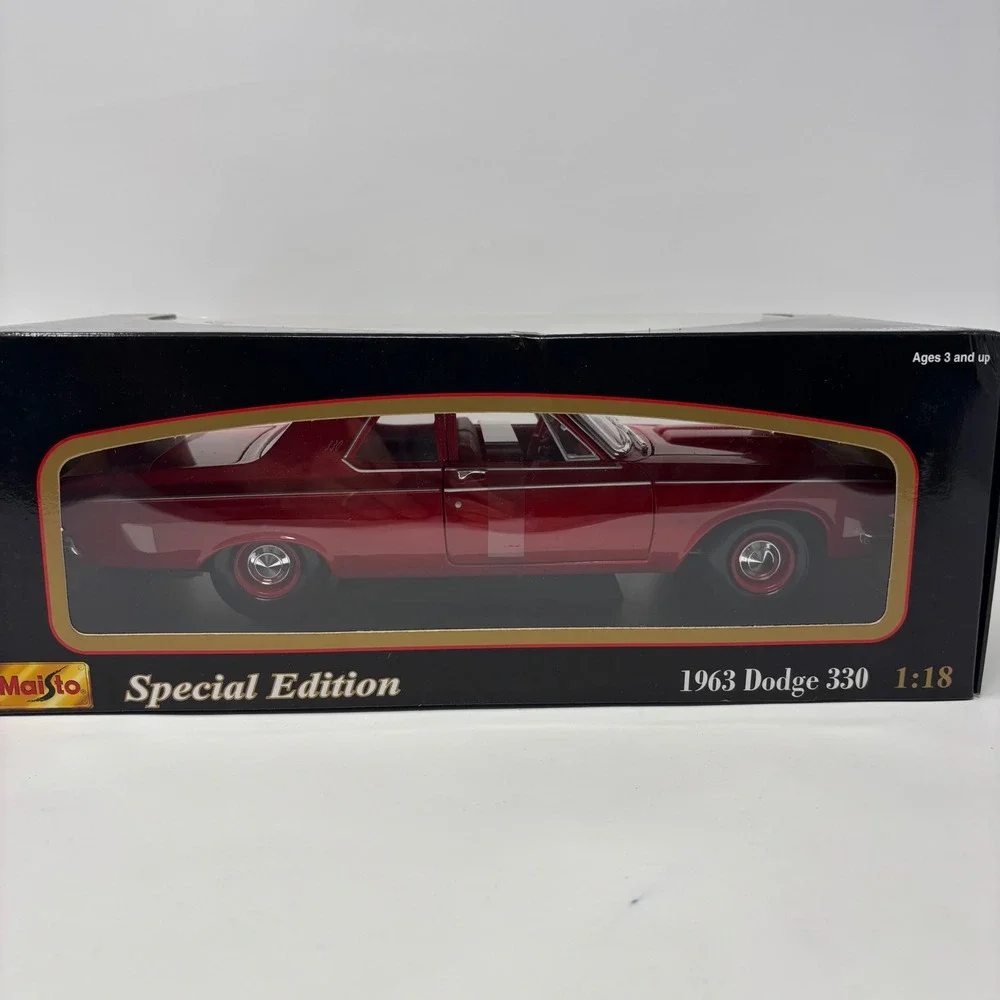 1963 Dodge 330 1:18 Maisto Special Edition Diecast Open Box